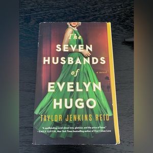 Seven Husbands of Evelyn Hugo